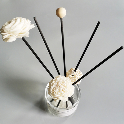 かぎつけられた木は装飾的のための綿の灯心が付いているSolaの花のReedの拡散器15cmを乾燥した
